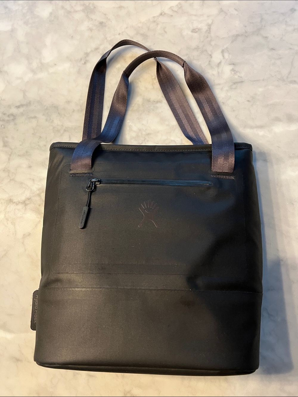 Hydroflask insulated tote bag. Personal lunch size. Black. - Picture 3 of 7